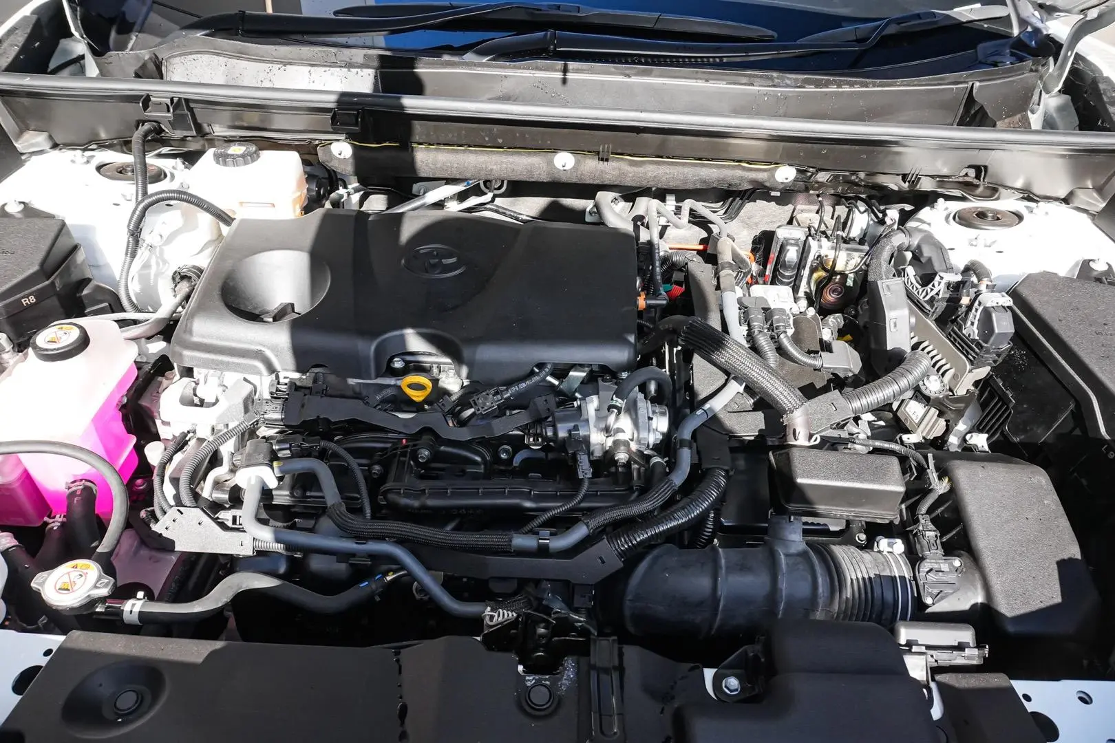 2022 Toyota RAV4 Gallery Image 24