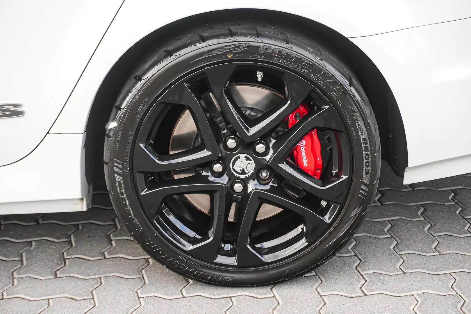 2017 Holden Commodore Gallery Image 16