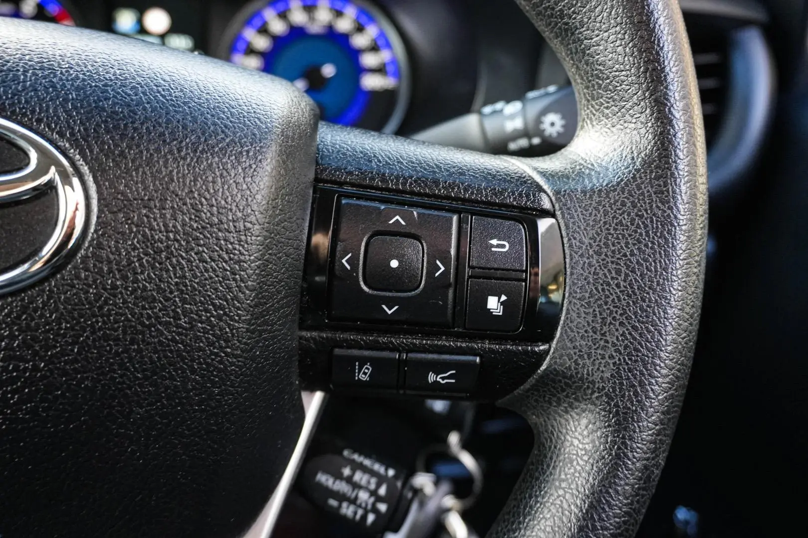 2020 Toyota Hilux Gallery Image 19