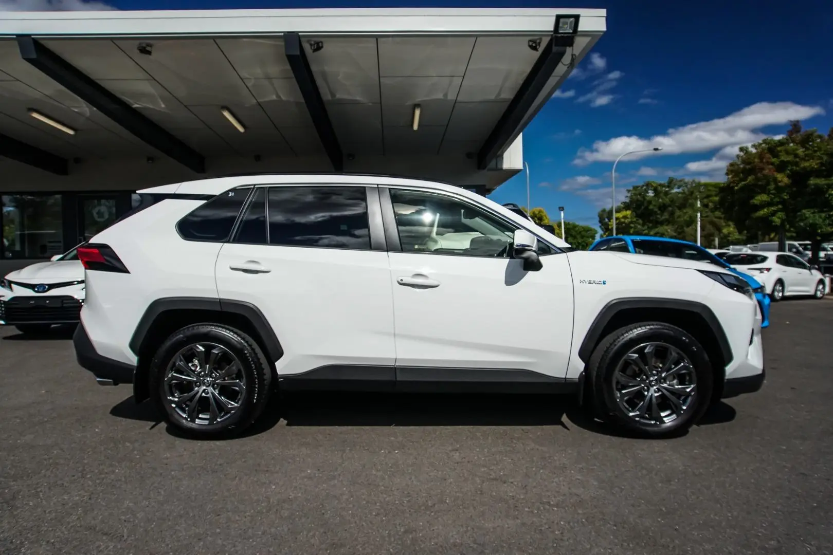 2023 Toyota Rav4 Gallery Image 3