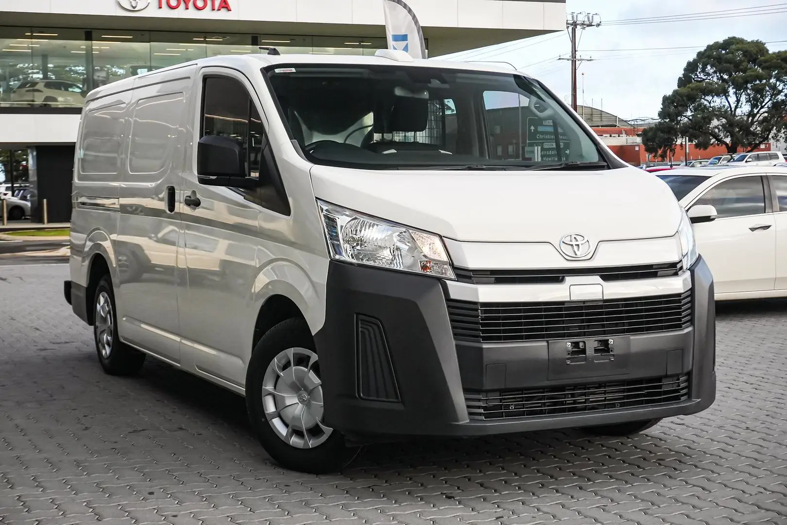 2021 Toyota Hiace Gallery Image 2