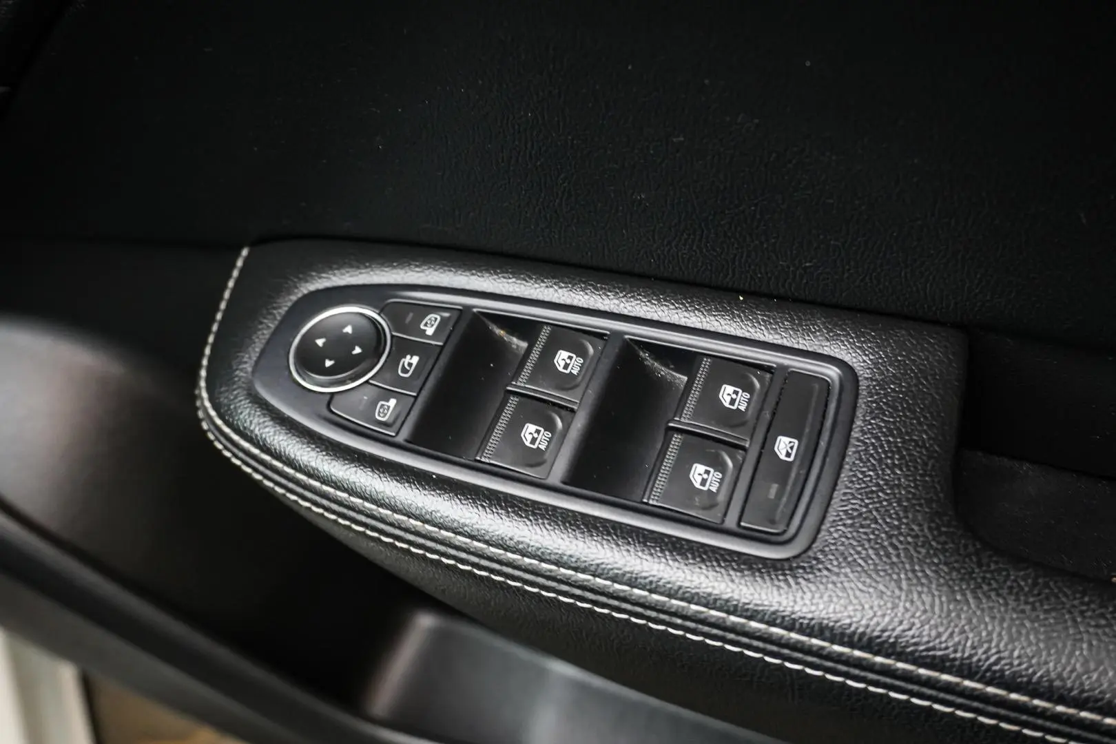 2023 Renault Arkana Gallery Image 18