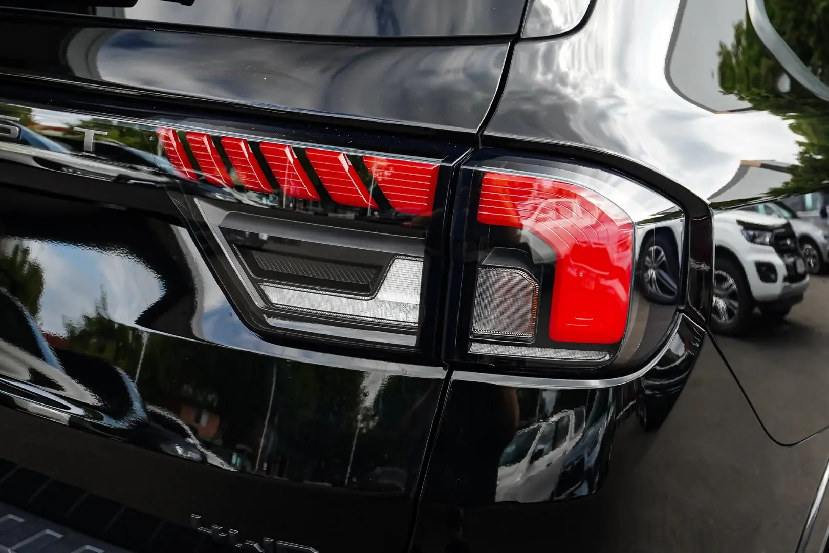 2023 Ford Everest Gallery Image 16