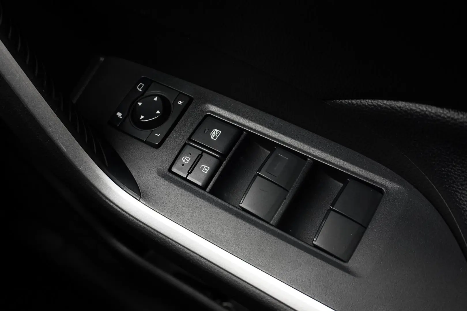 2020 Toyota RAV4 Gallery Image 20