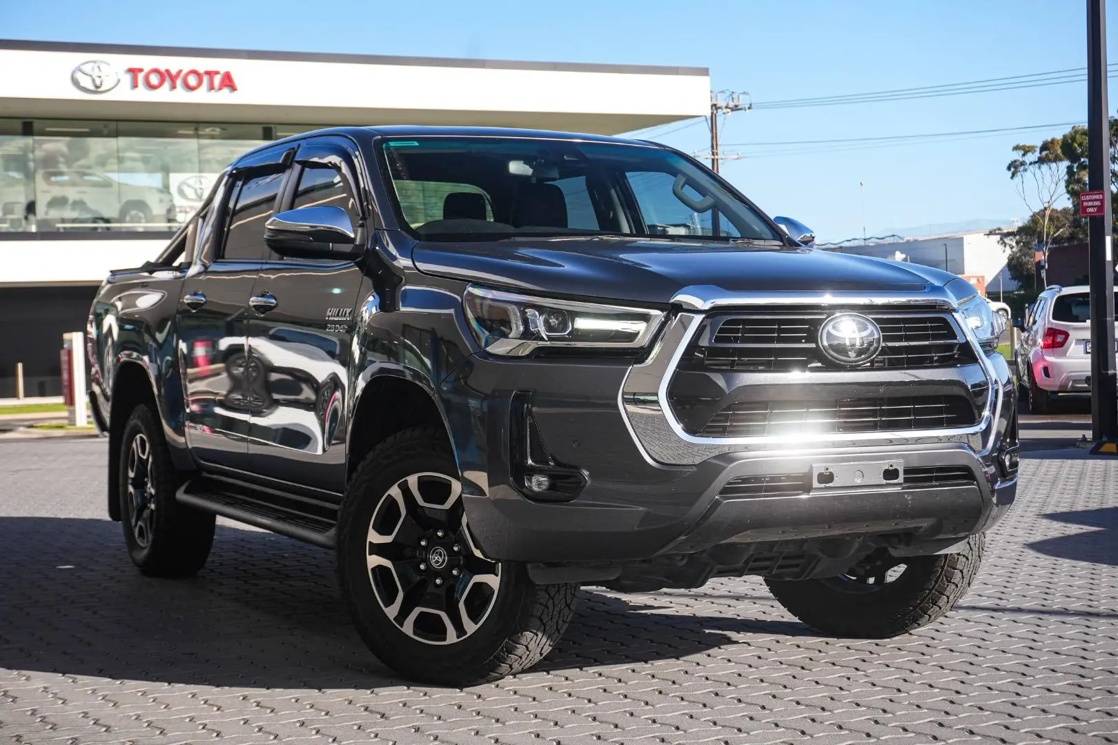 2022 Toyota Hilux Gallery Image 2