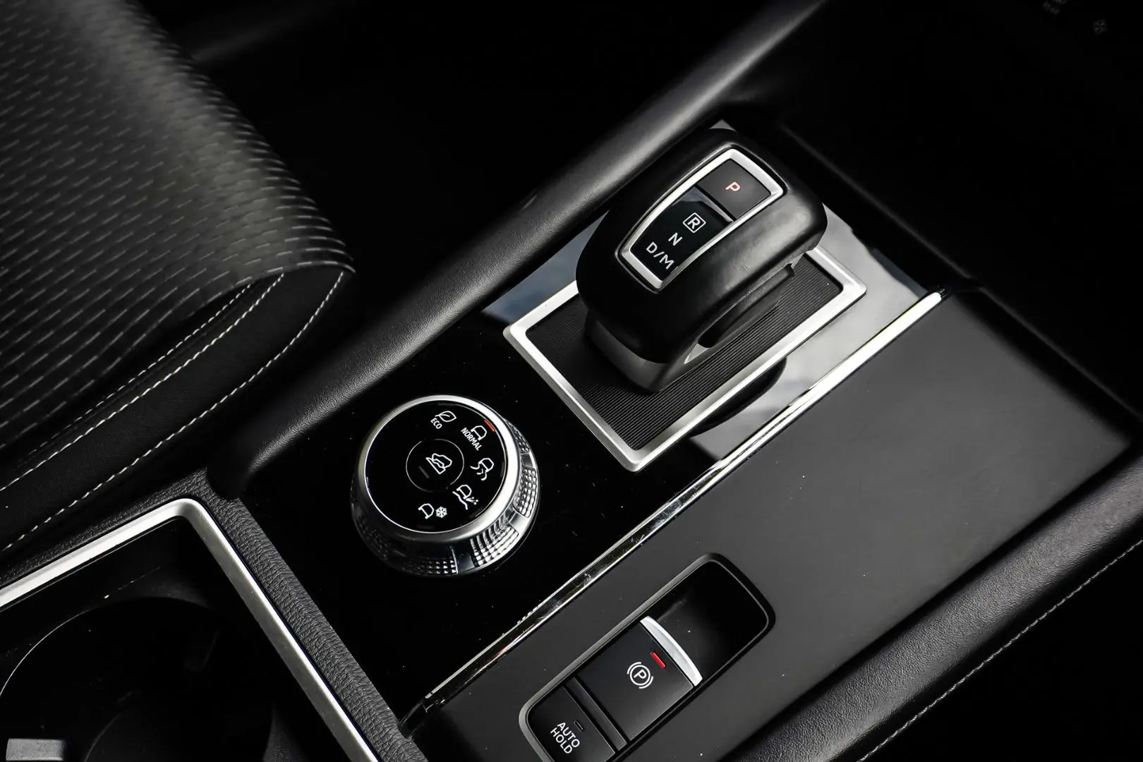 2024 Mitsubishi Outlander Gallery Image 19