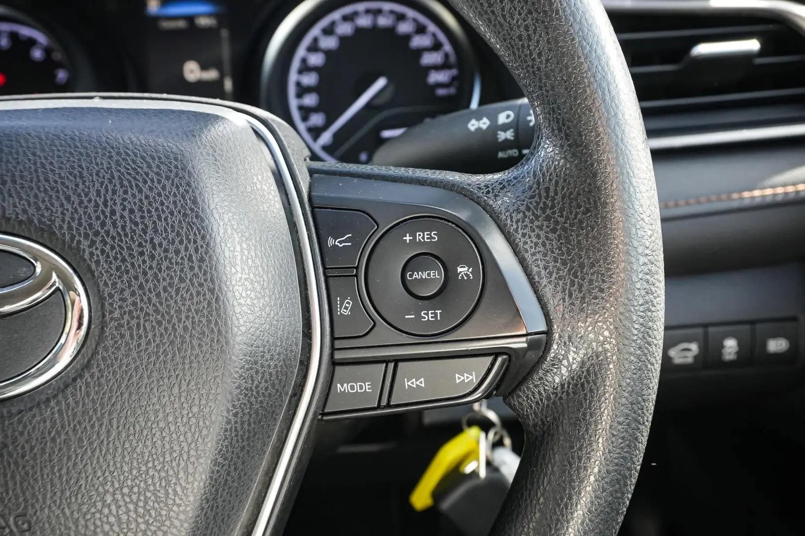 2019 Toyota Camry Gallery Image 19