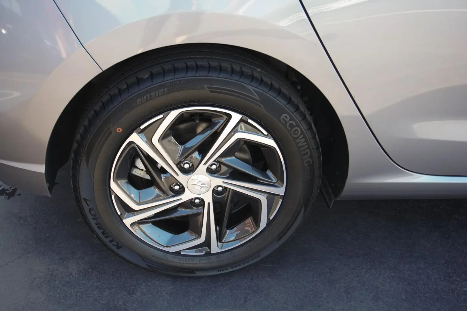 2022 Hyundai i30 Gallery Image 15