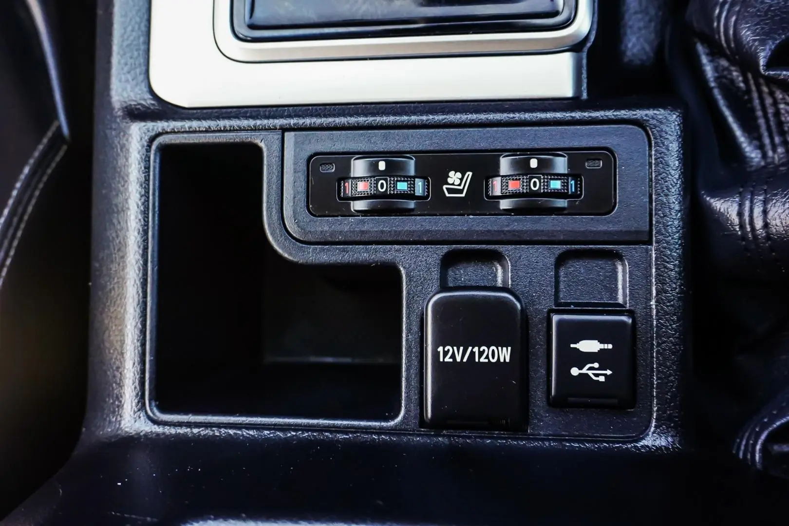 2018 Toyota Landcruiser Prado Gallery Image 21