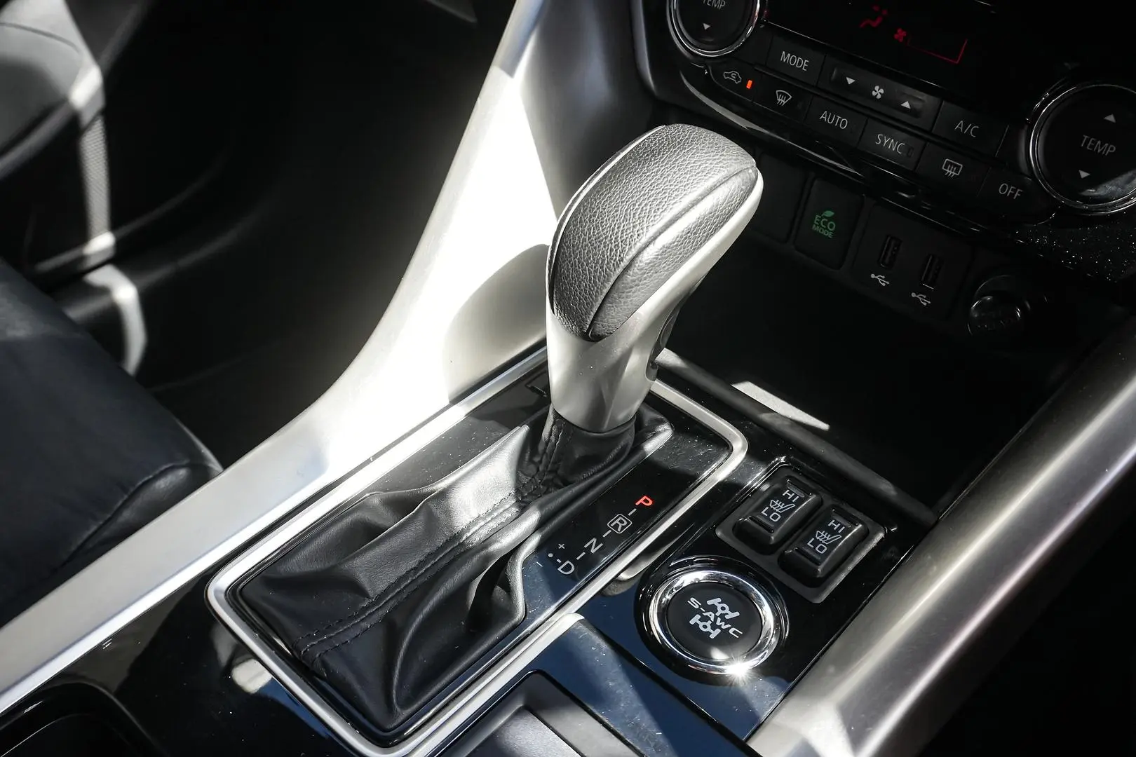 2019 Mitsubishi Eclipse Cross Gallery Image 17