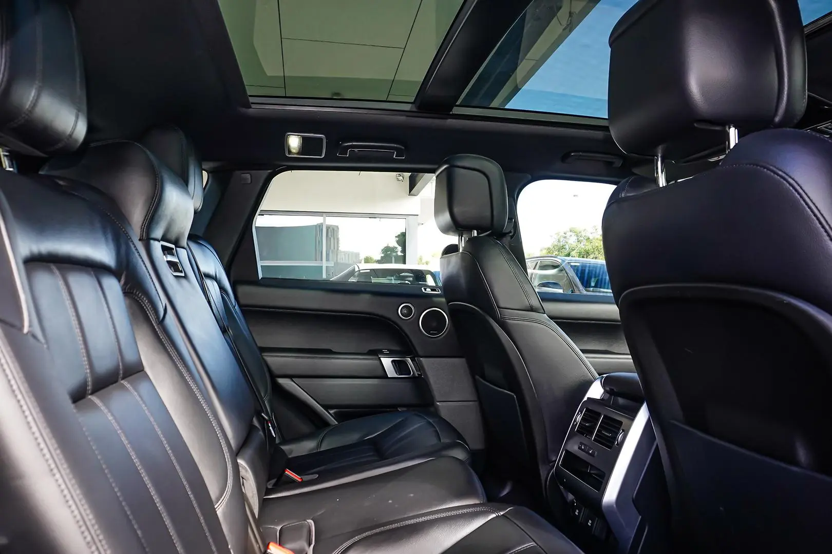 2019 Land Rover Range Rover Sport Gallery Image 7