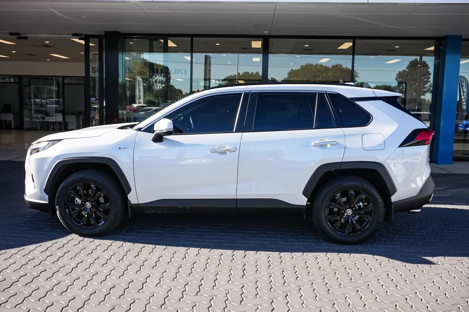 2024 Toyota RAV4 Gallery Image 5