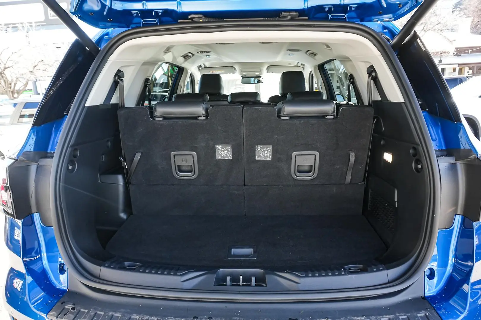 2024 Ford Everest Gallery Image 11