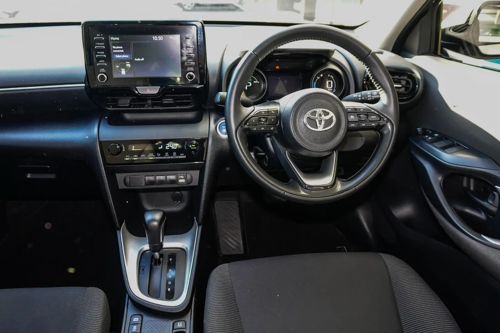 2021 Toyota Yaris Cross Gallery Image 5