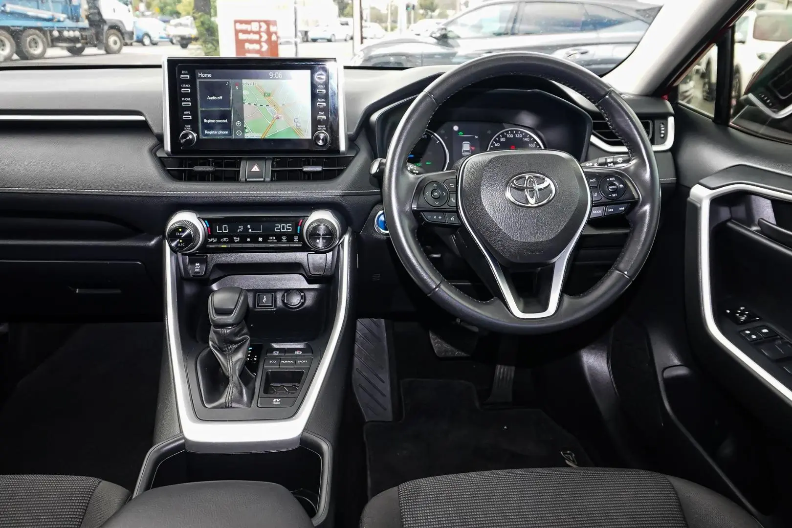 2022 Toyota RAV4 Gallery Image 9