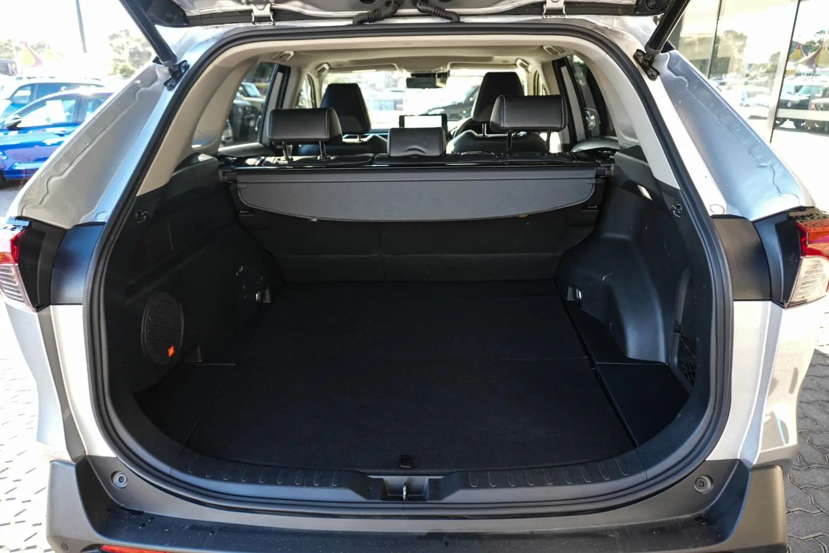 2023 Toyota RAV4 Gallery Image 11