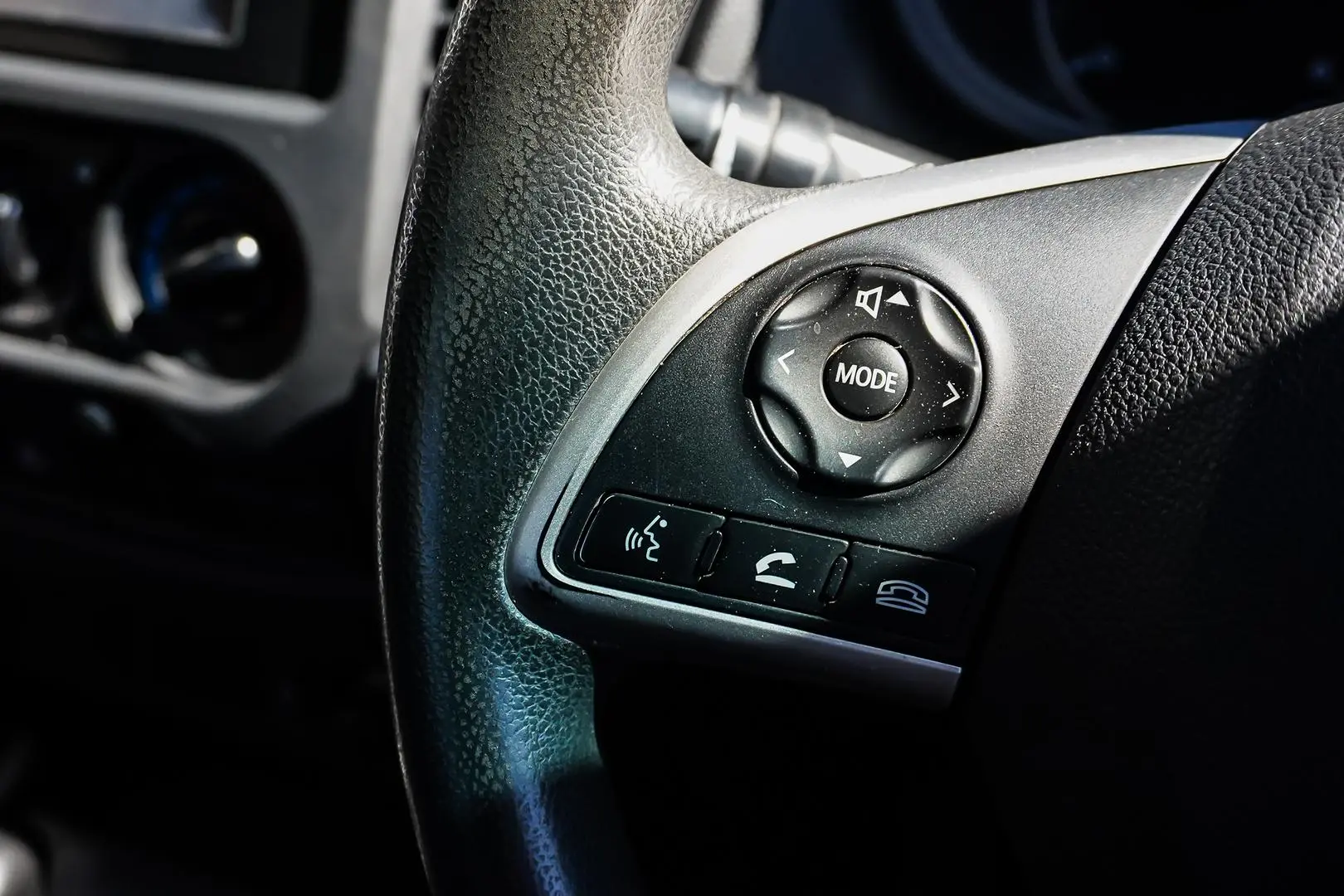 2017 Mitsubishi Triton Gallery Image 16