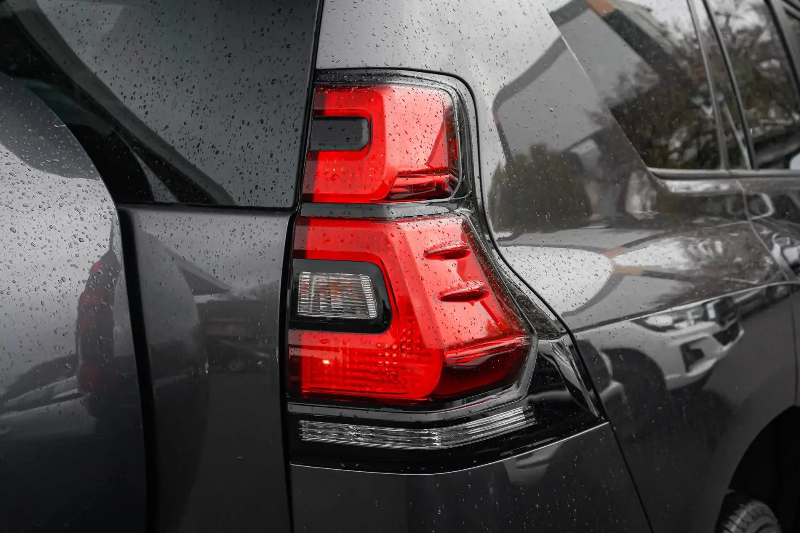 2019 Toyota Landcruiser Prado Gallery Image 13