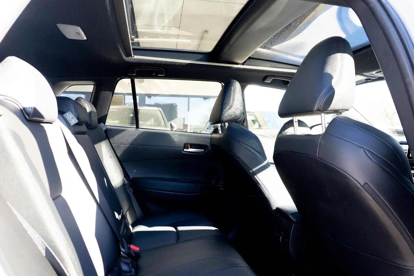2025 Toyota Corolla Cross Gallery Image 8