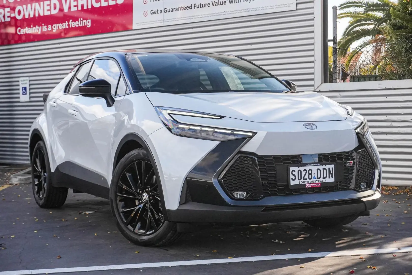 2024 Toyota C-HR Gallery Image 2
