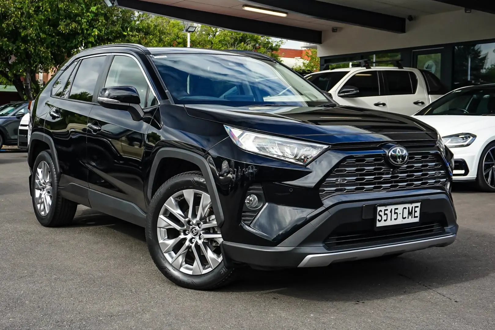 2021 Toyota RAV4 Gallery Image 2