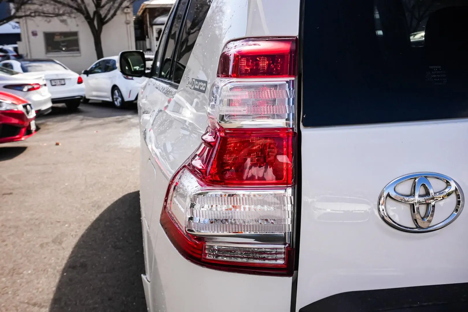 2014 Toyota Landcruiser Prado Gallery Image 13