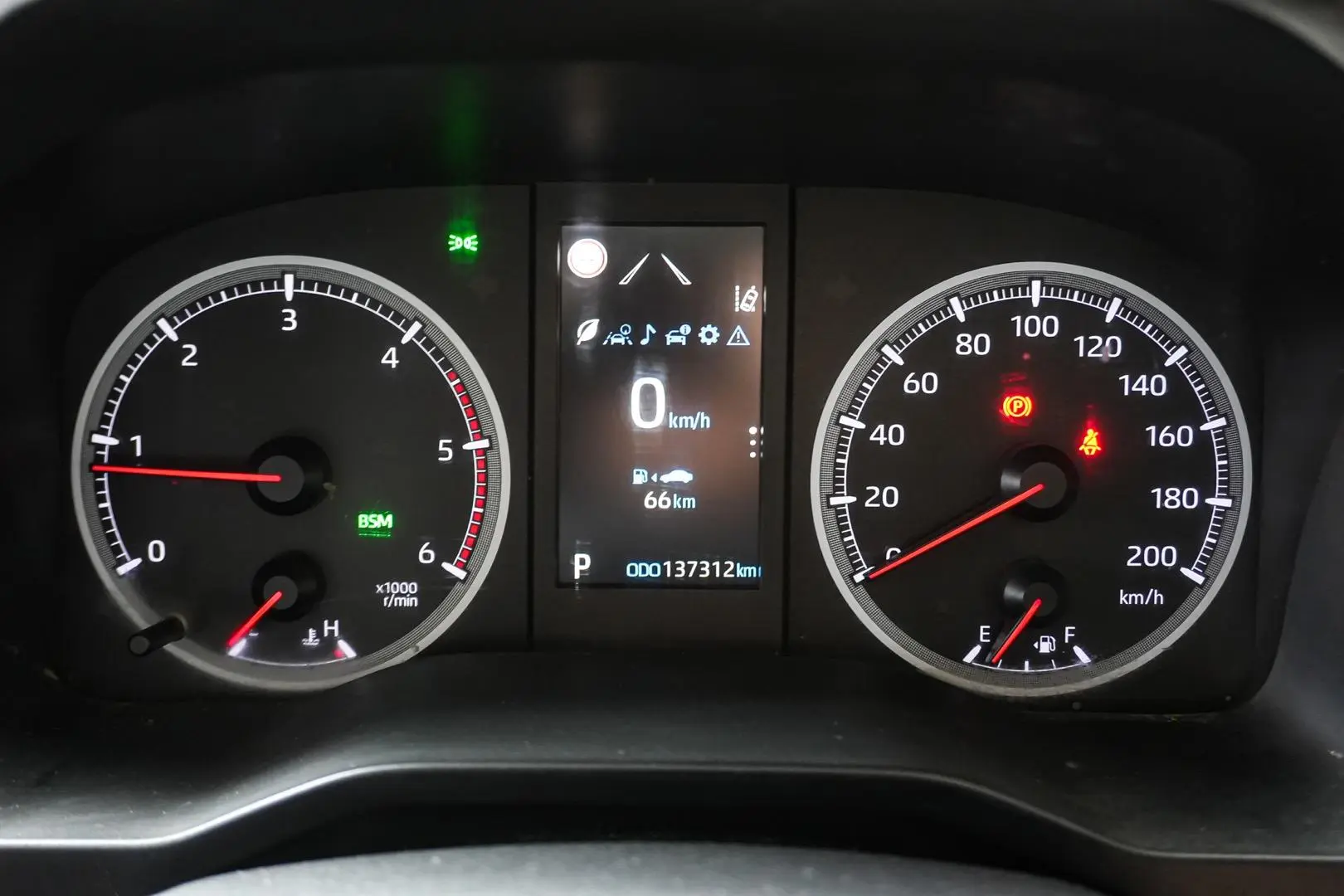 2020 Toyota Hiace Gallery Image 13