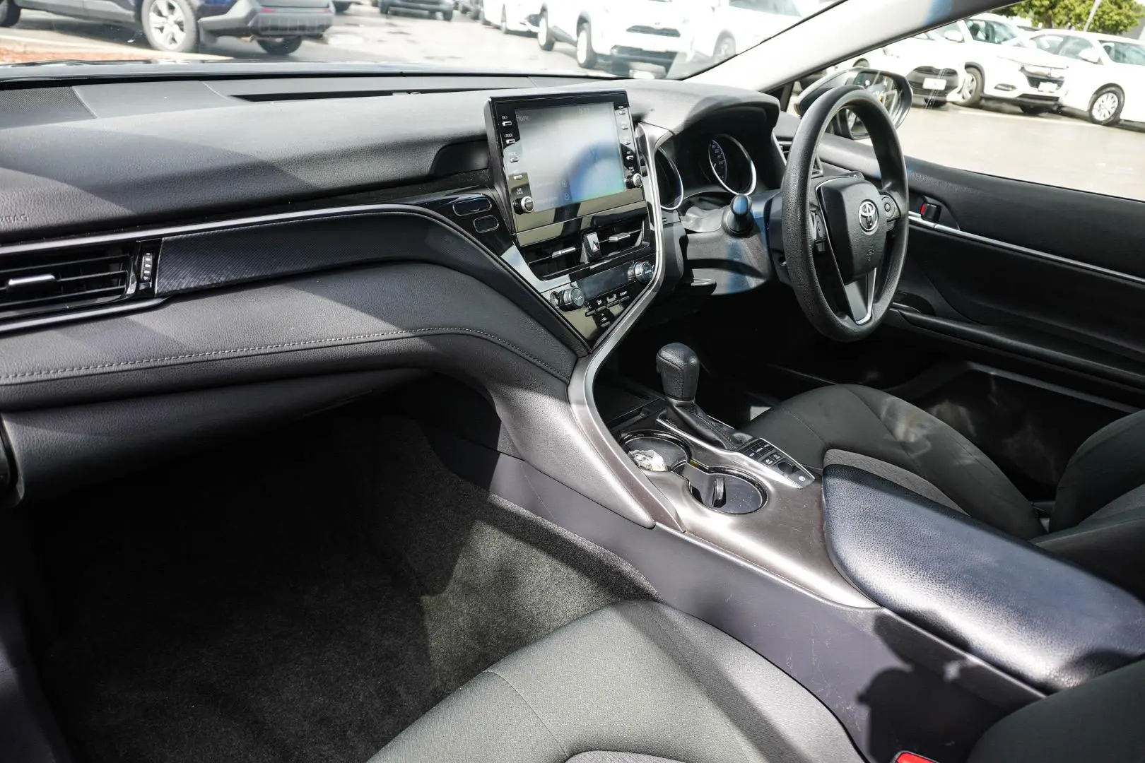 2022 Toyota Camry Gallery Image 10