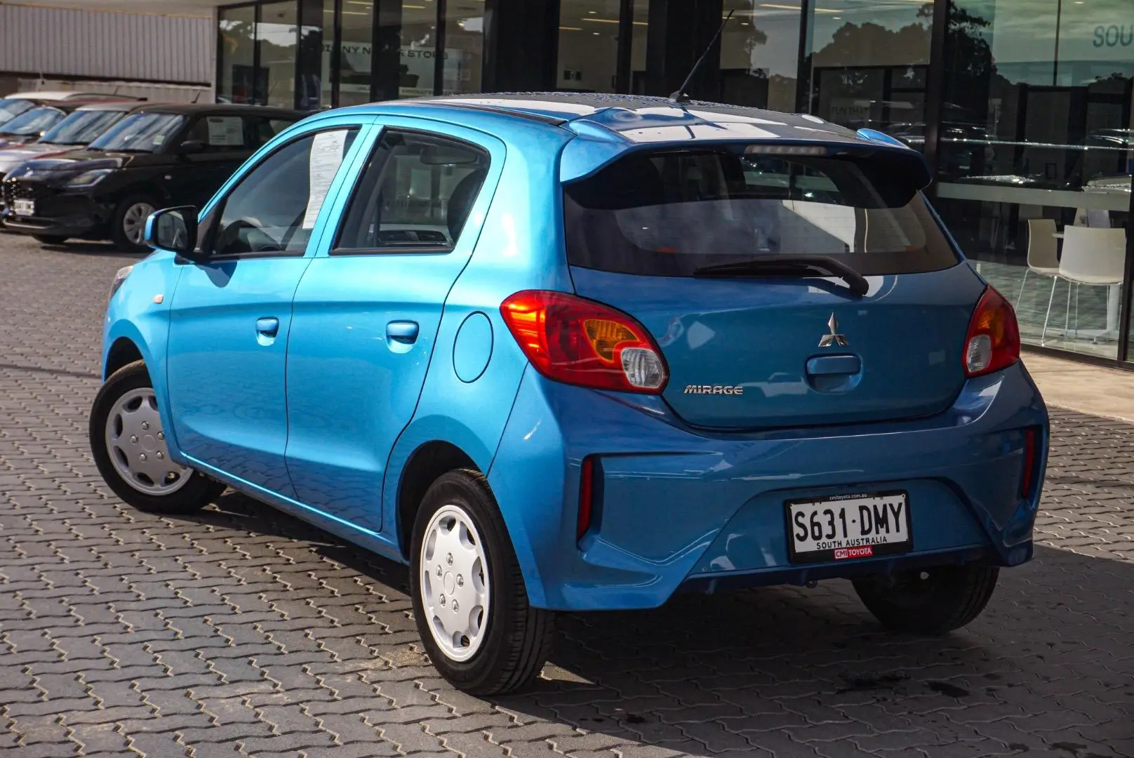 2021 Mitsubishi Mirage Gallery Image 3