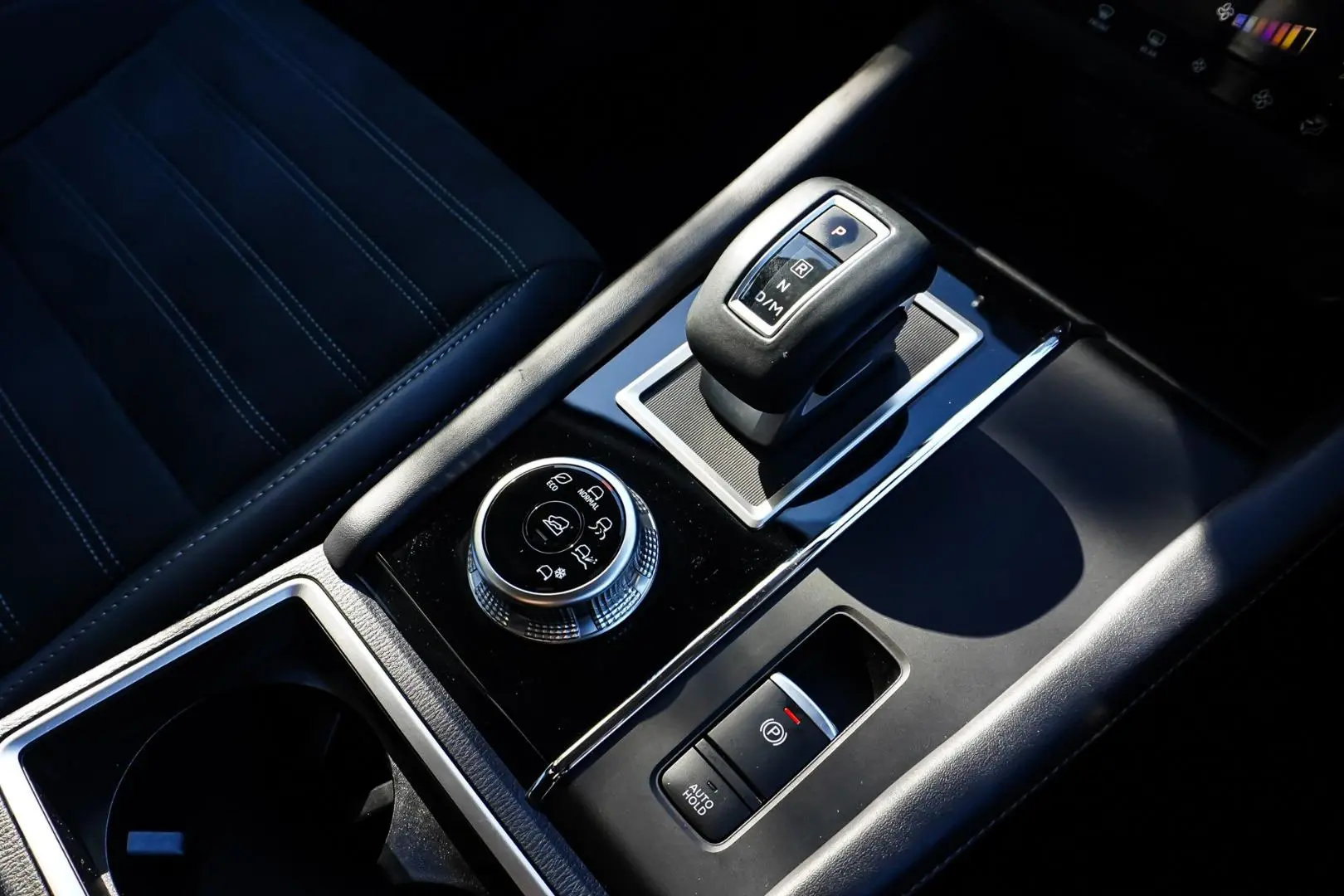 2024 Mitsubishi Outlander Gallery Image 20