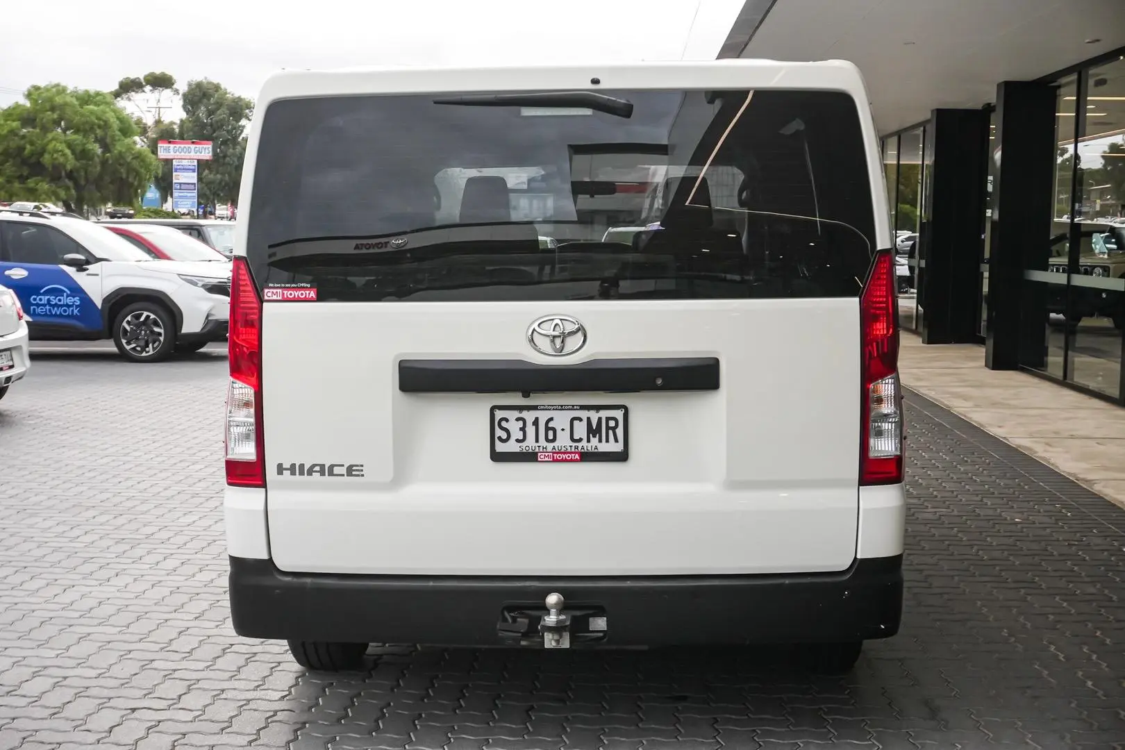 2021 Toyota Hiace Gallery Image 6