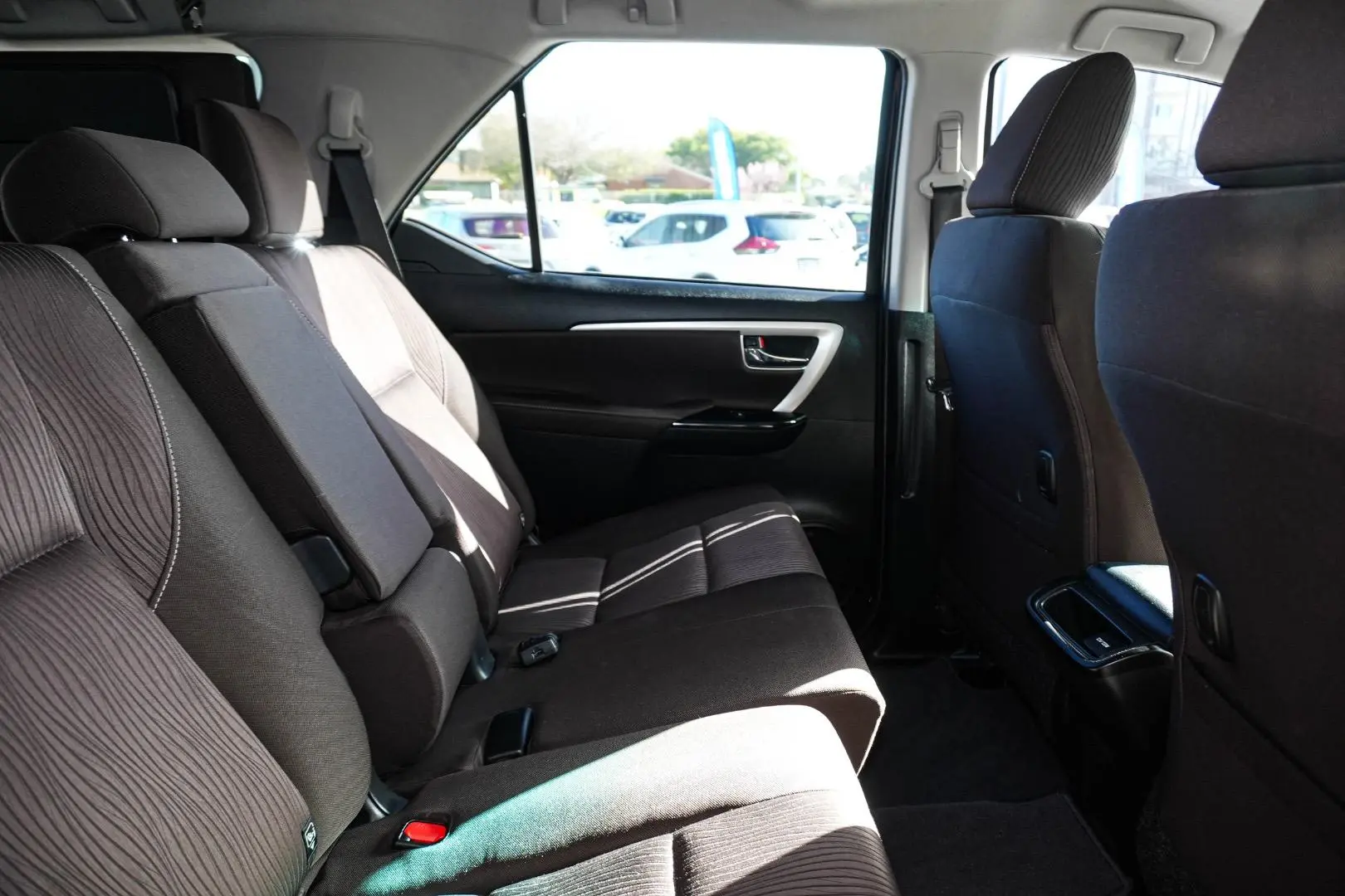 2016 Toyota Fortuner Gallery Image 9