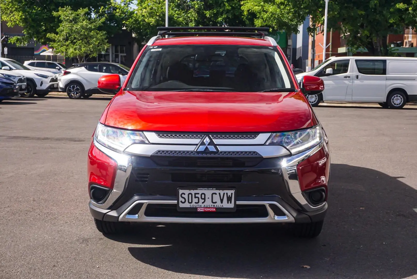 2020 Mitsubishi Outlander Gallery Image 5