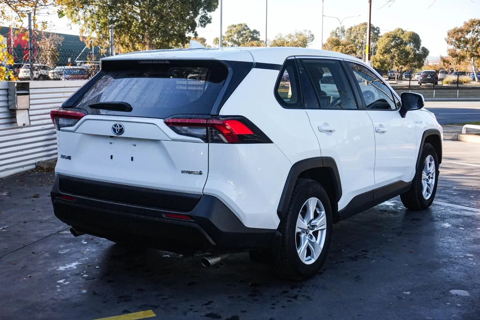 2021 Toyota RAV4 Gallery Image 3