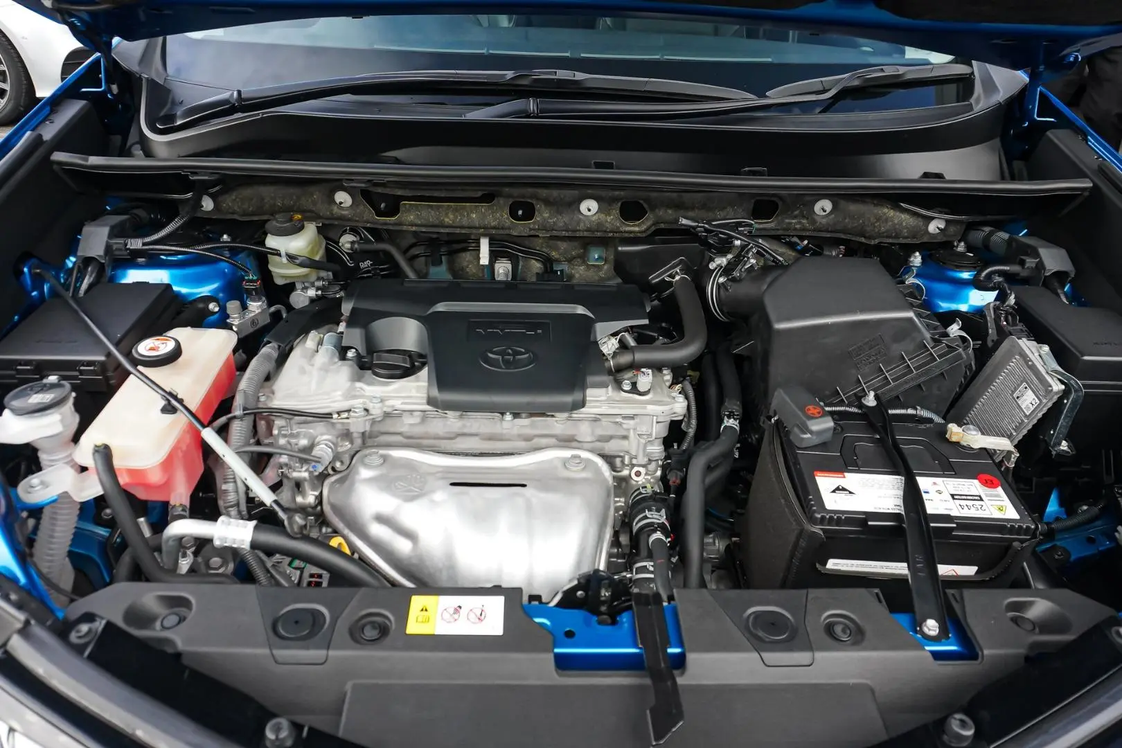 2016 Toyota RAV4 Gallery Image 26