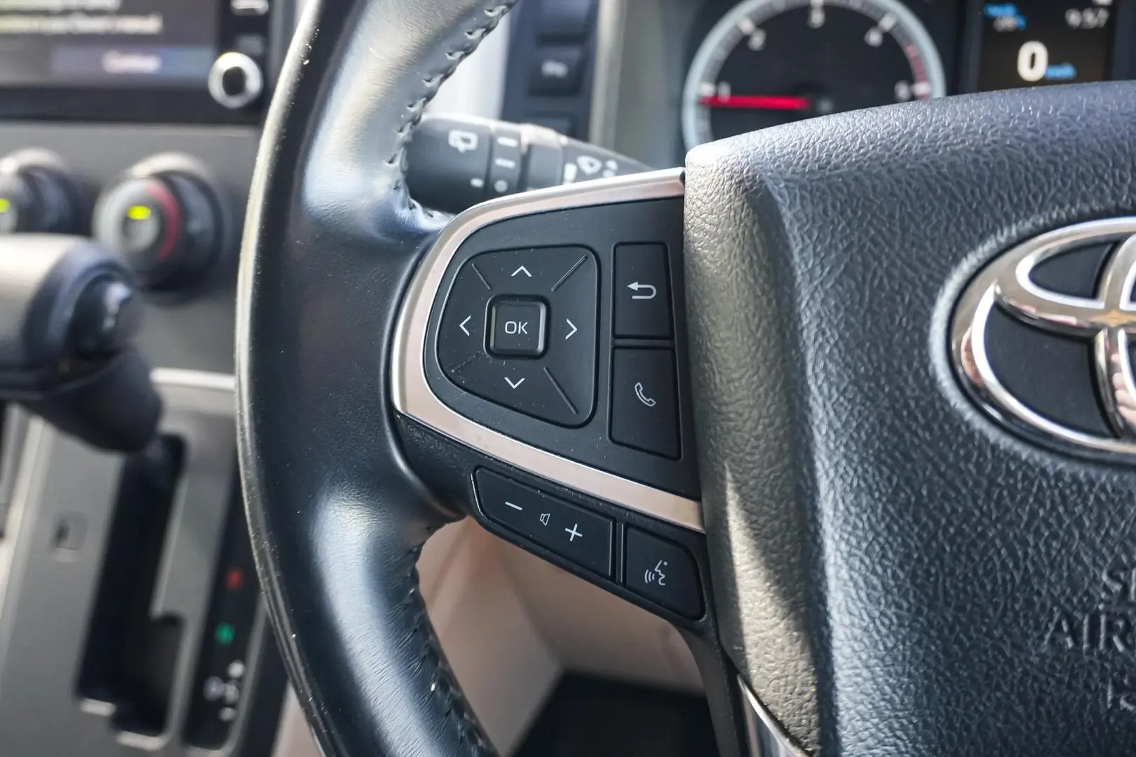 2021 Toyota Hiace Gallery Image 19