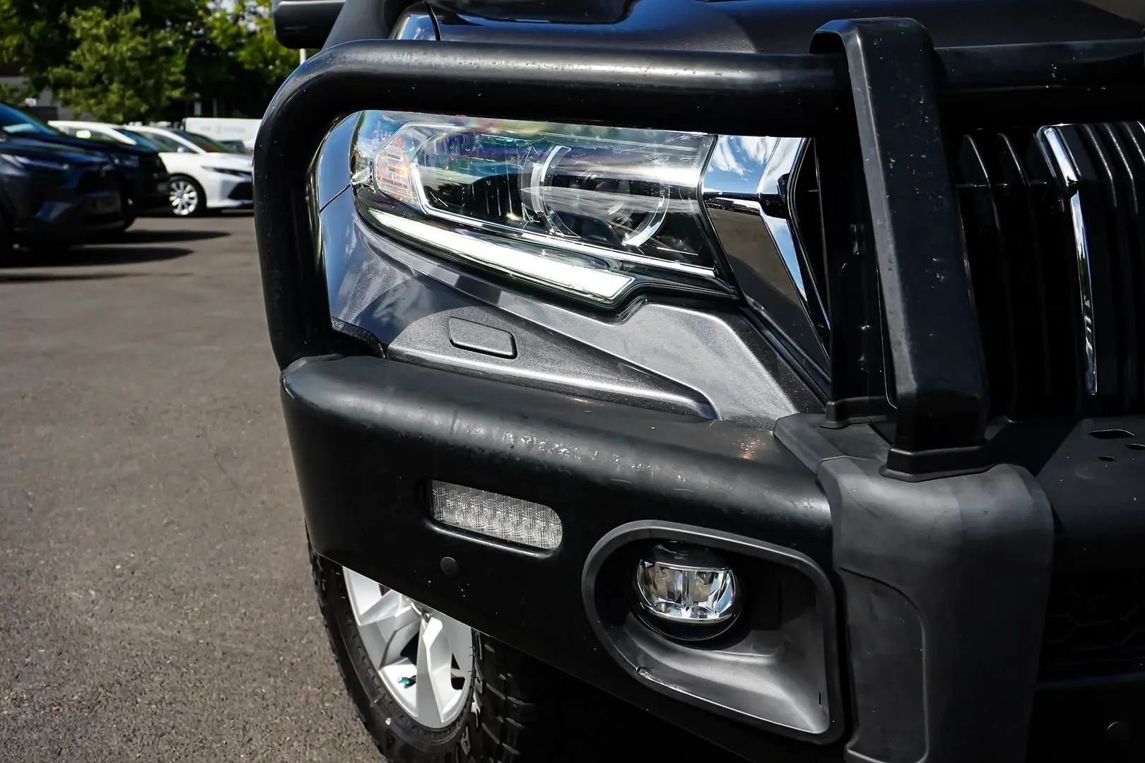 2018 Toyota Landcruiser Prado Gallery Image 16