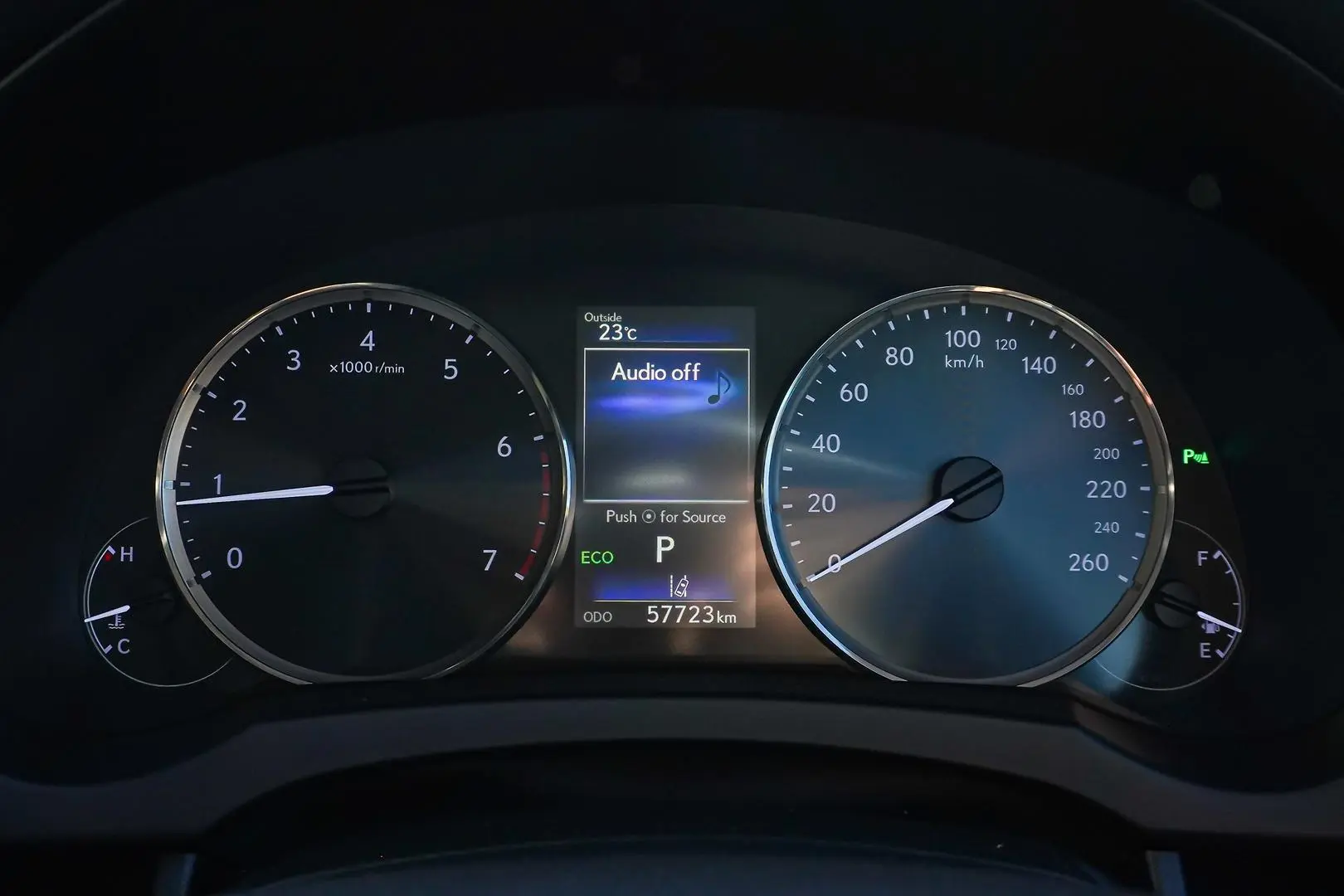 2018 Lexus IS Gallery Image 16
