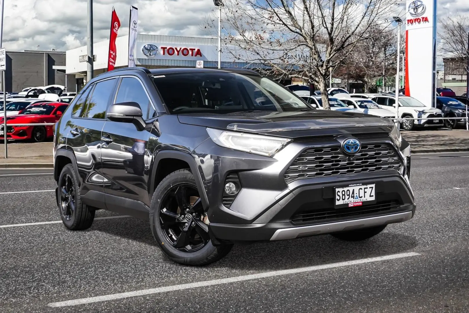 2020 Toyota RAV4 Gallery Image 1