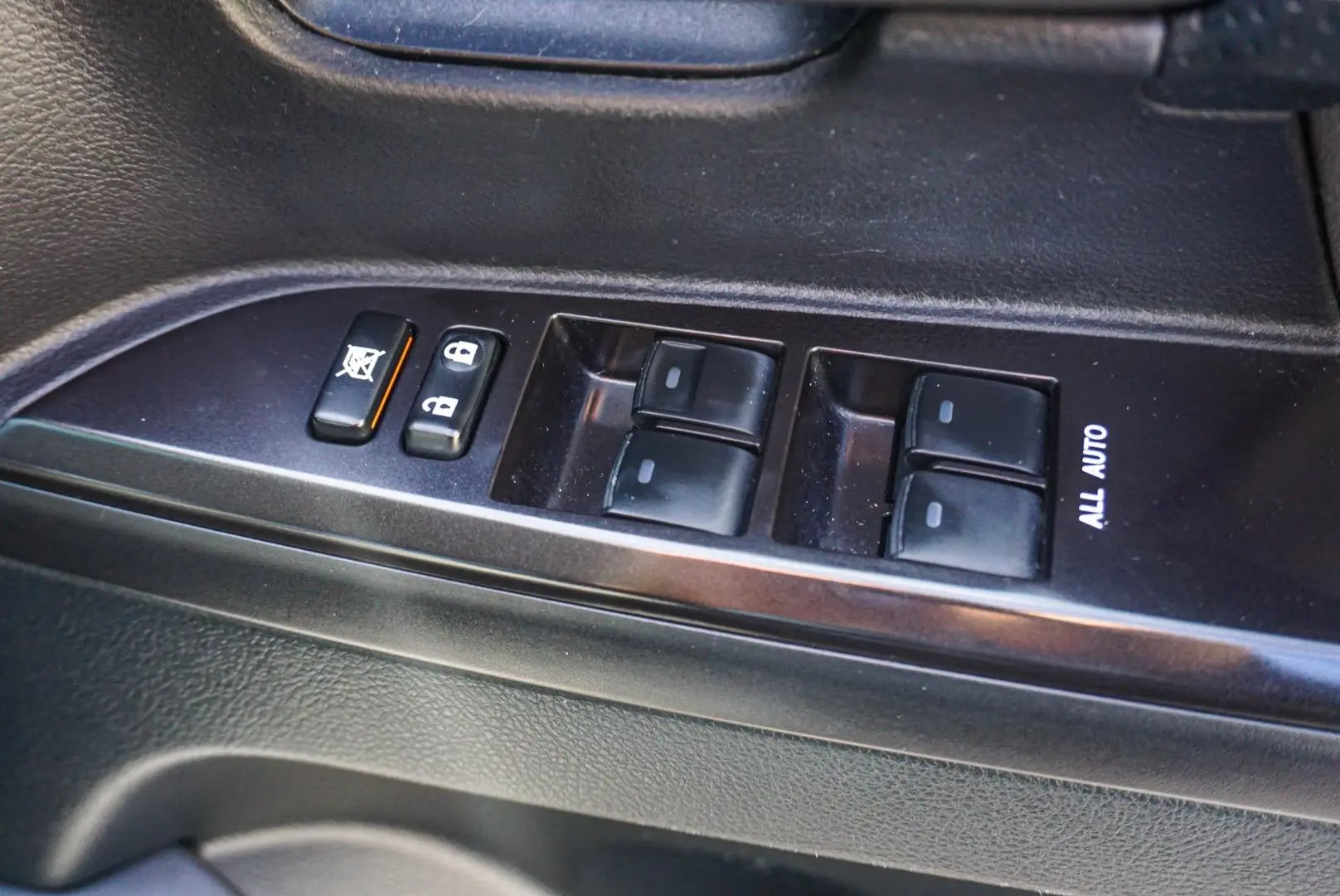 2020 Toyota Landcruiser Gallery Image 15