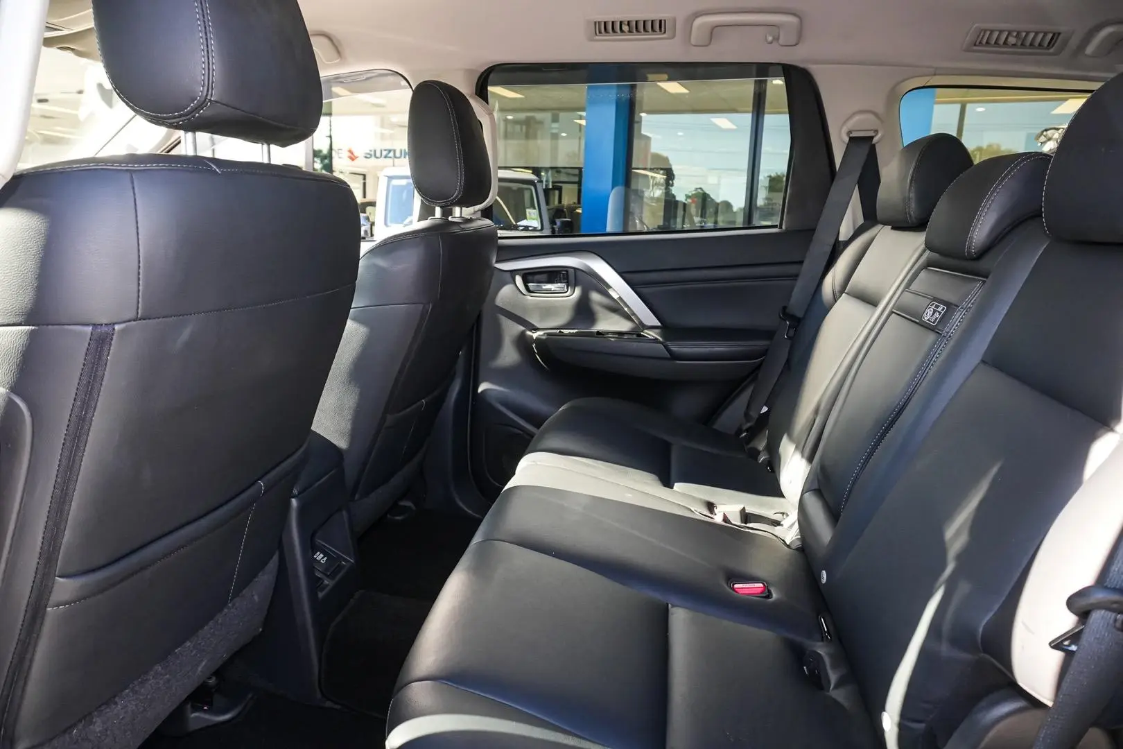 2020 Mitsubishi Pajero Sport Gallery Image 8
