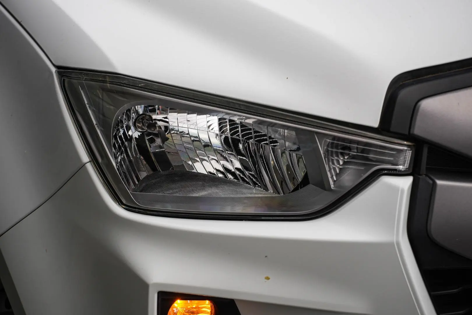 2021 Isuzu D-MAX Gallery Image 10