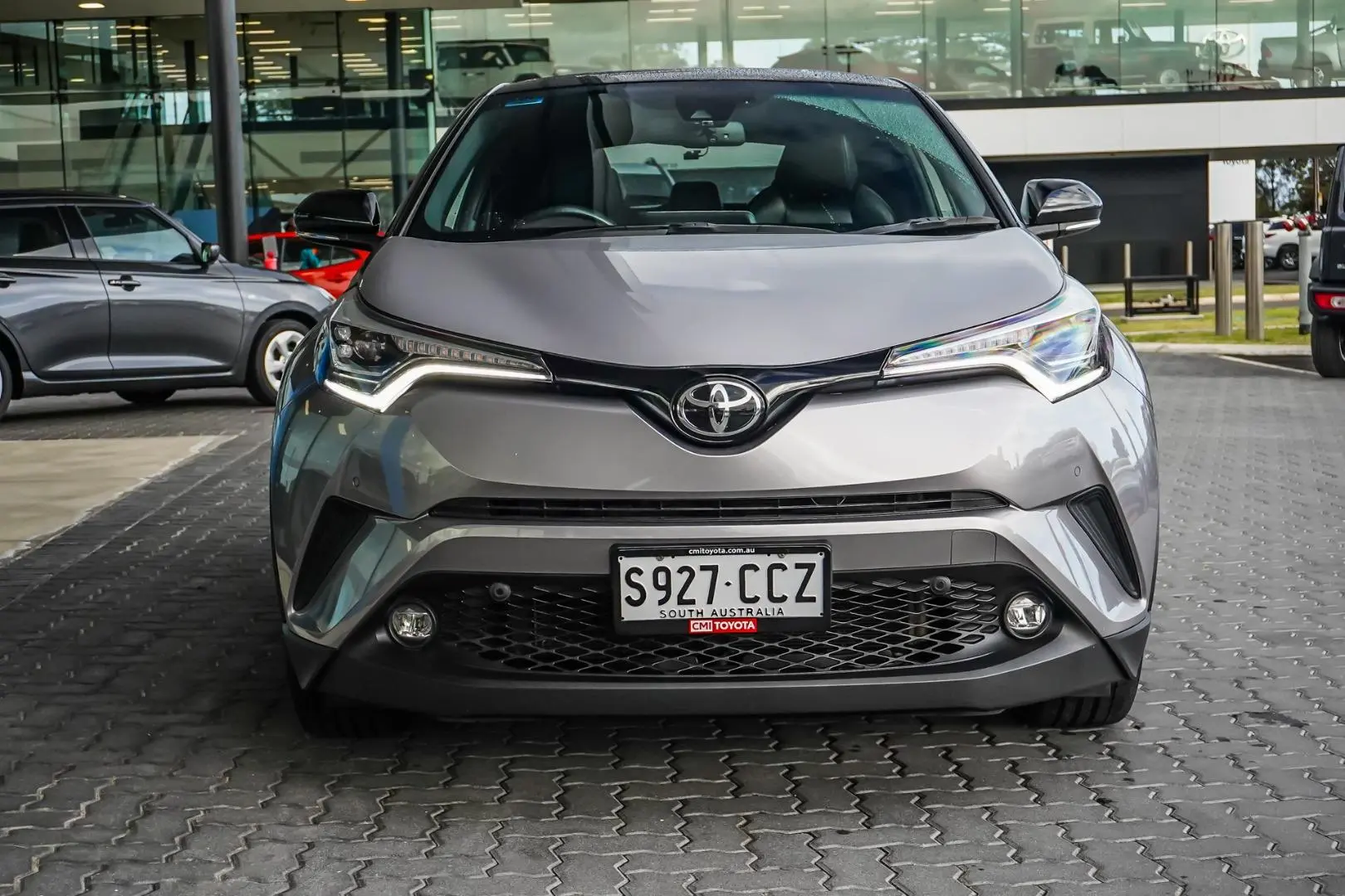 2019 Toyota C-HR Gallery Image 5
