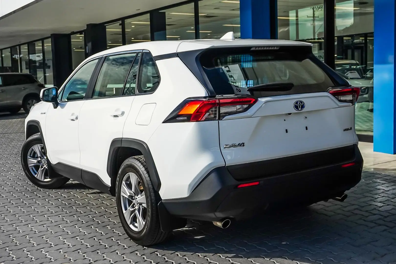 2022 Toyota RAV4 Gallery Image 2
