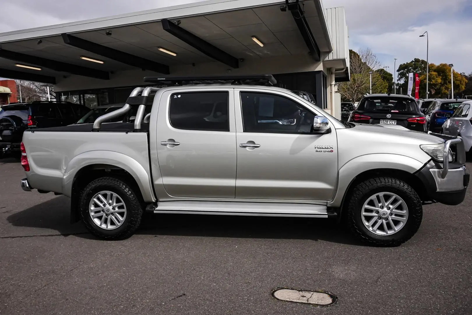 2013 Toyota Hilux Gallery Image 4