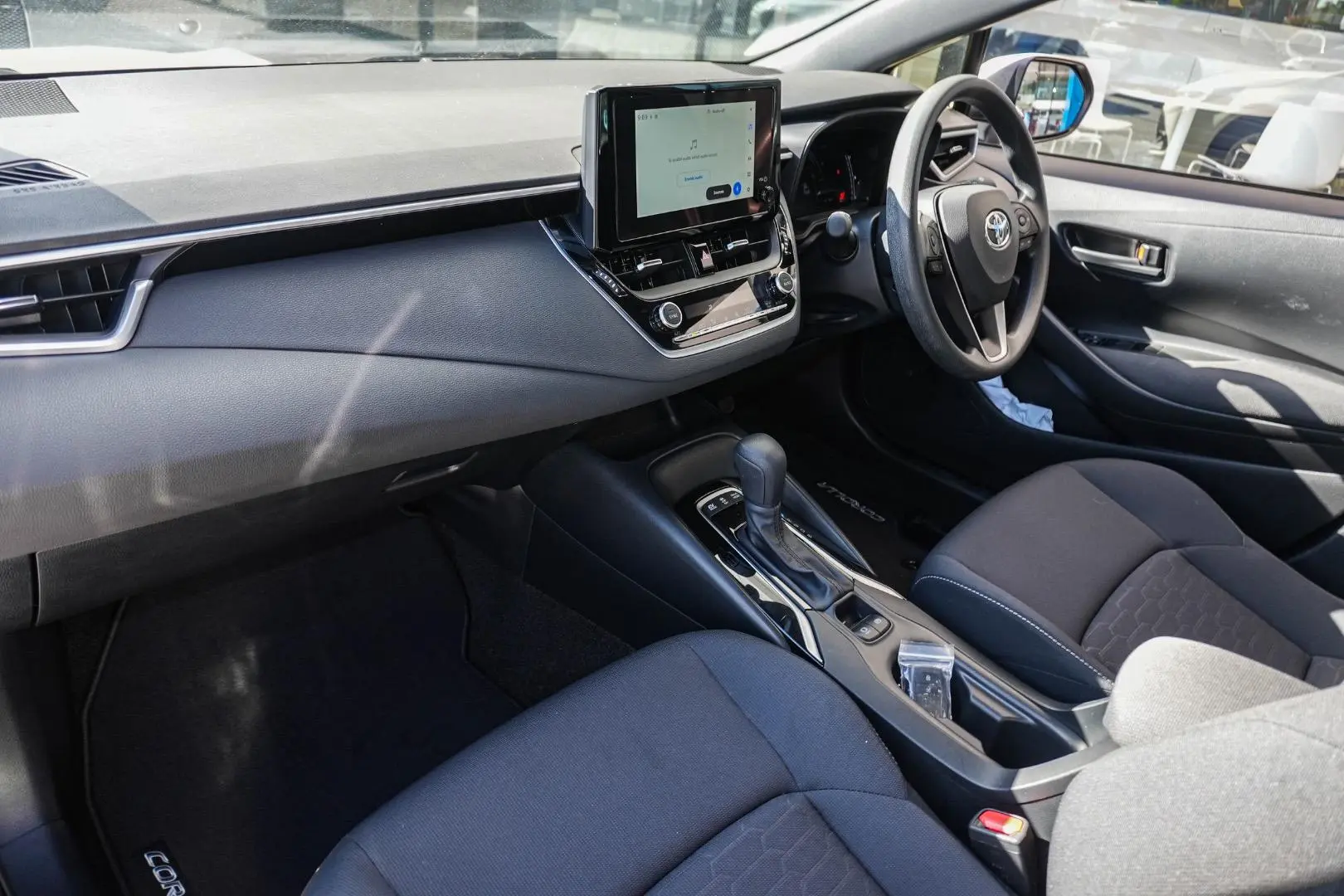 2025 Toyota Corolla Gallery Image 9