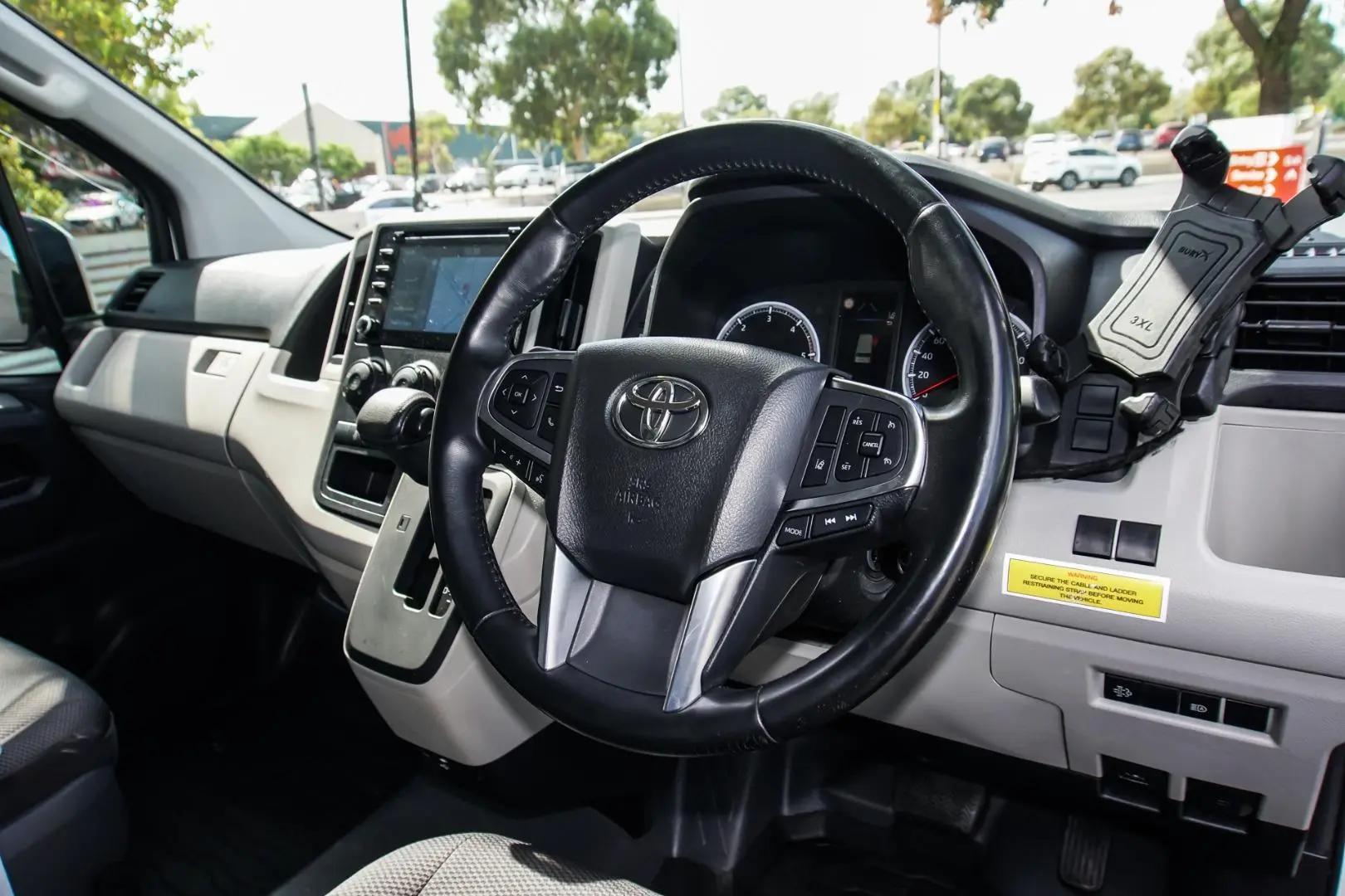 2019 Toyota Hiace Gallery Image 6