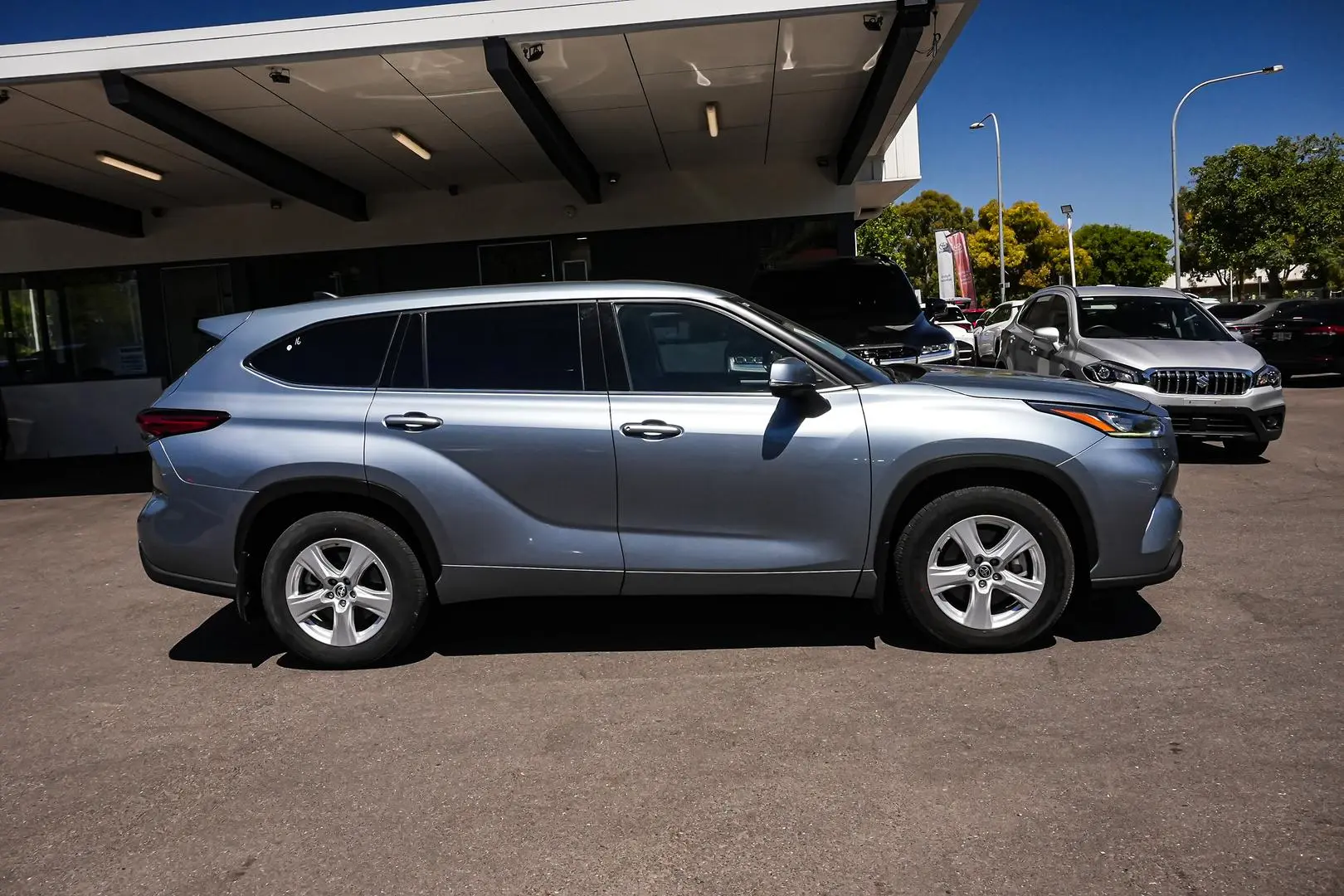 2022 Toyota Kluger Gallery Image 4