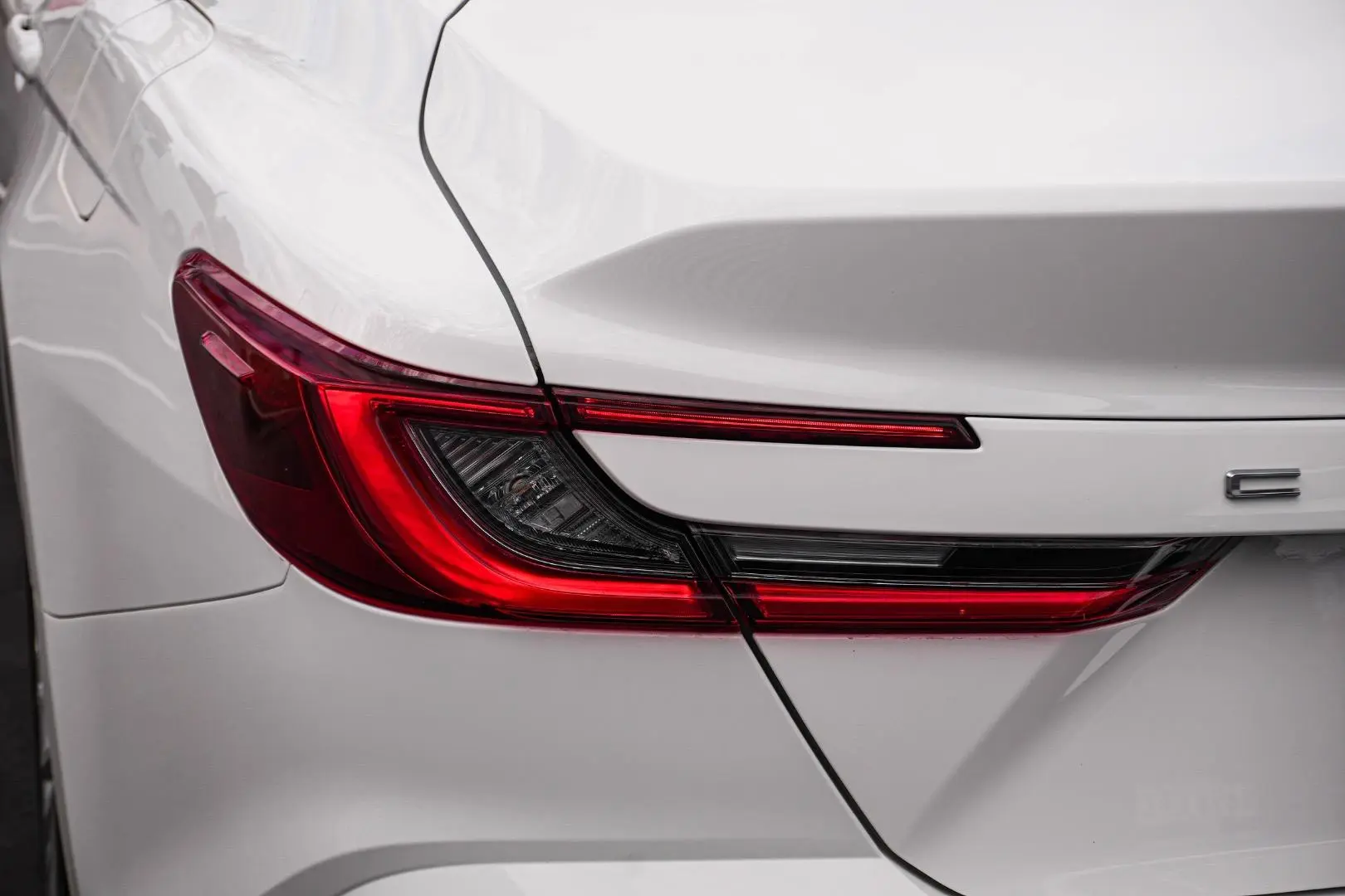 2025 Toyota Camry Gallery Image 14