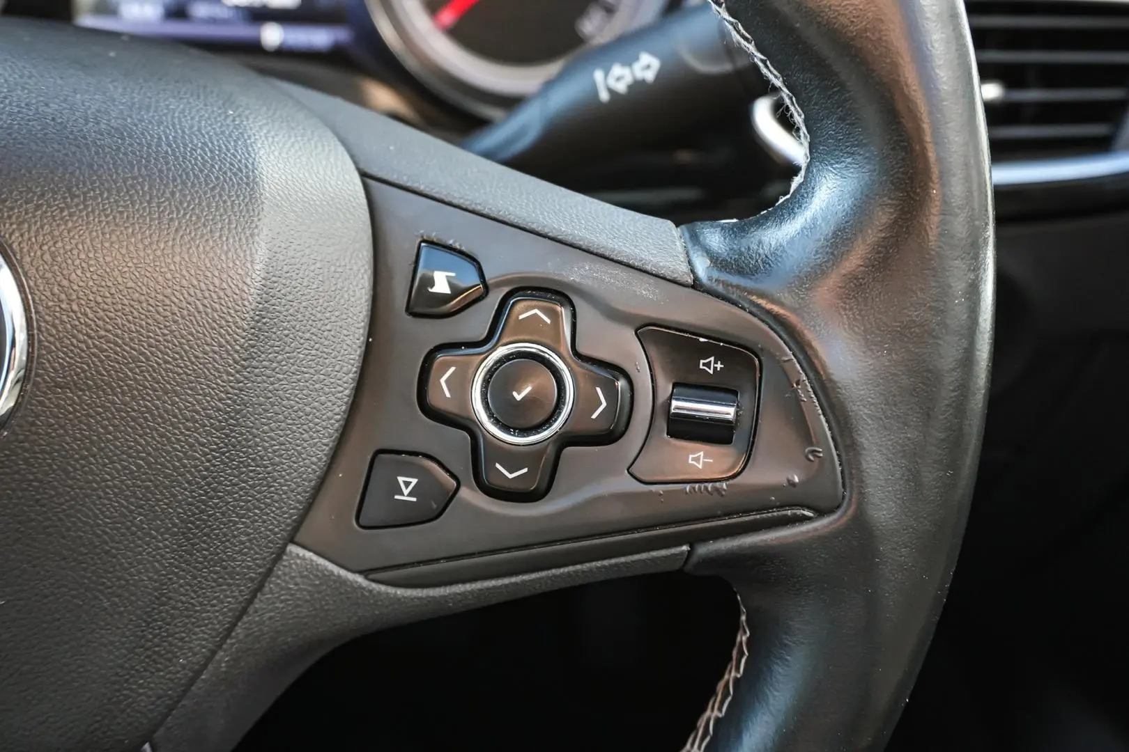 2017 Holden Astra Gallery Image 20